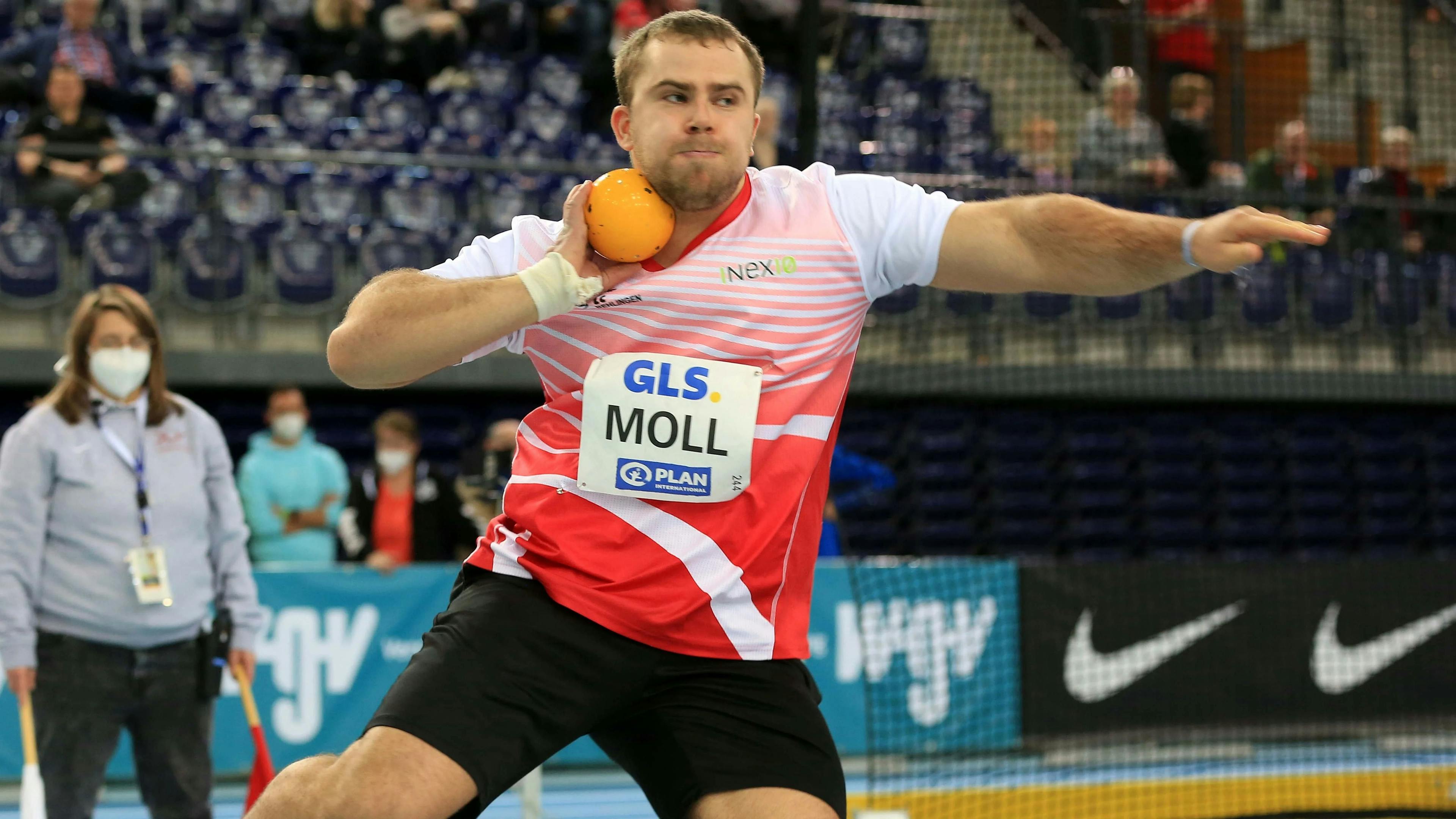 Valentin Moll empfängt den zweimaligen Weltmeister