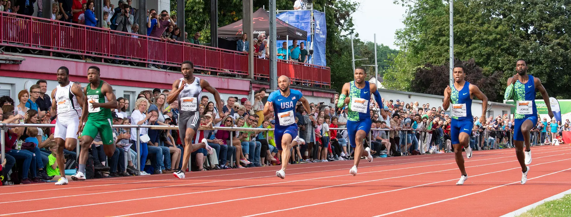 100m Sprint Hintergrundbild im Bungertstadion